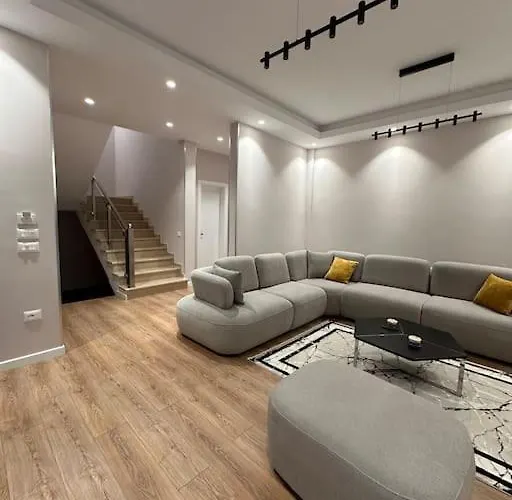 Cd Villa Golem (Tirana)