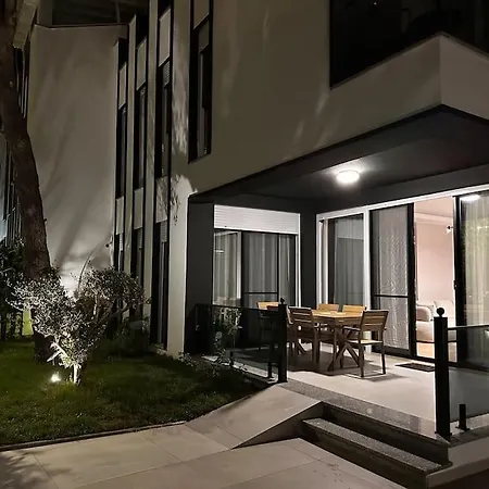 Willa Cd Golem (Tirana)