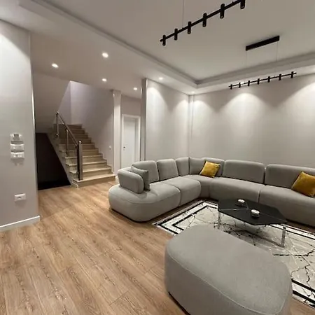 Cd Willa Golem (Tirana)